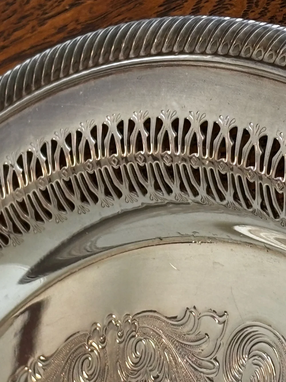 Ornate Silver Plated Platter 15” Round. Wm Rogers Vintage